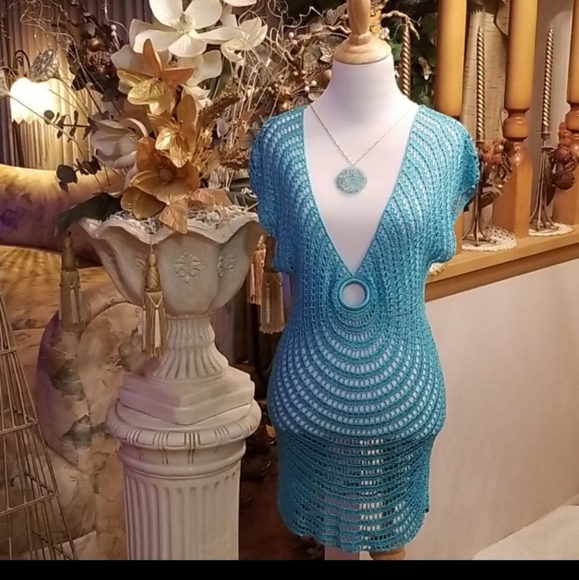 π₯Please Shareπ₯TOPS available in my closet - Picture 6 of 13